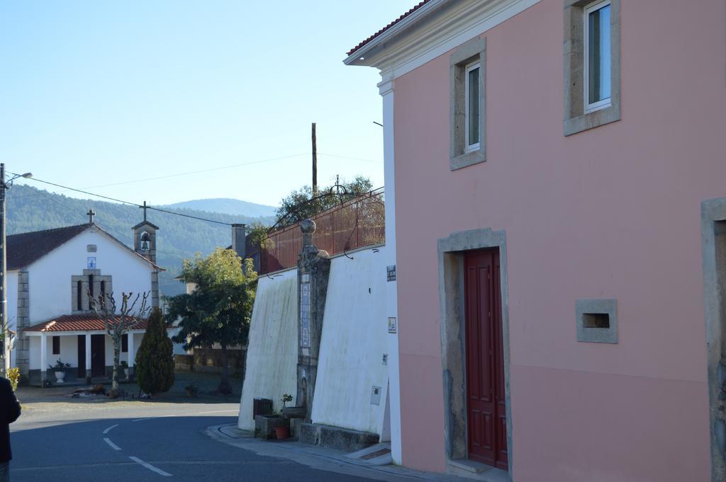 Casa Da Fonte De Santo Antonio Bed & Breakfast Cerdeira Exterior photo